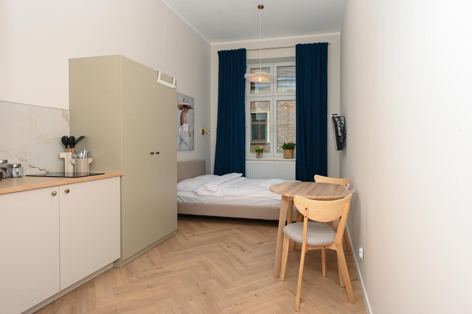 Rentplanet - Studio Plac Matejki Krakow Luaran gambar